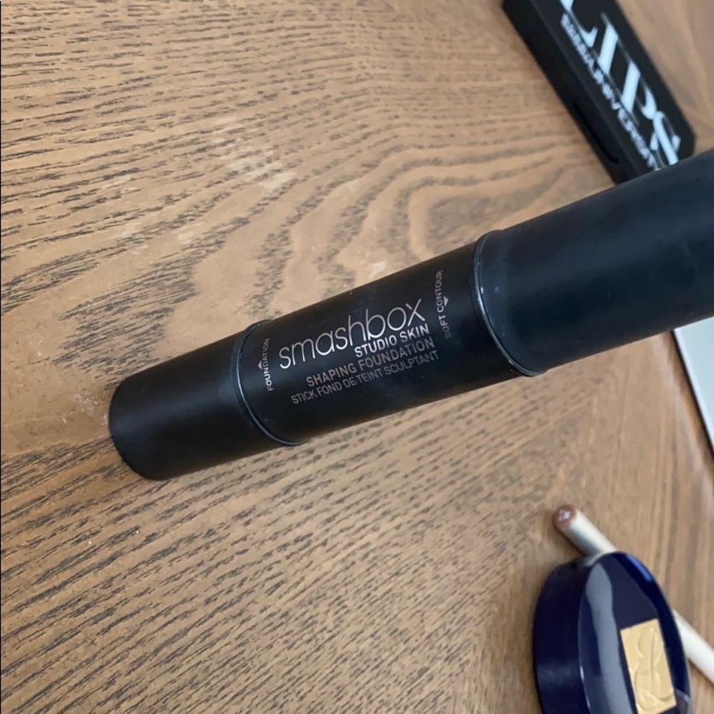 Smashbox Studio Skin Shaping Foundation